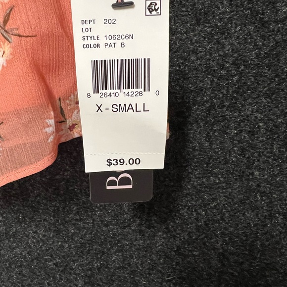 BCX Layered Off The Shoulder Floral Top XS - Picture 5 of 6